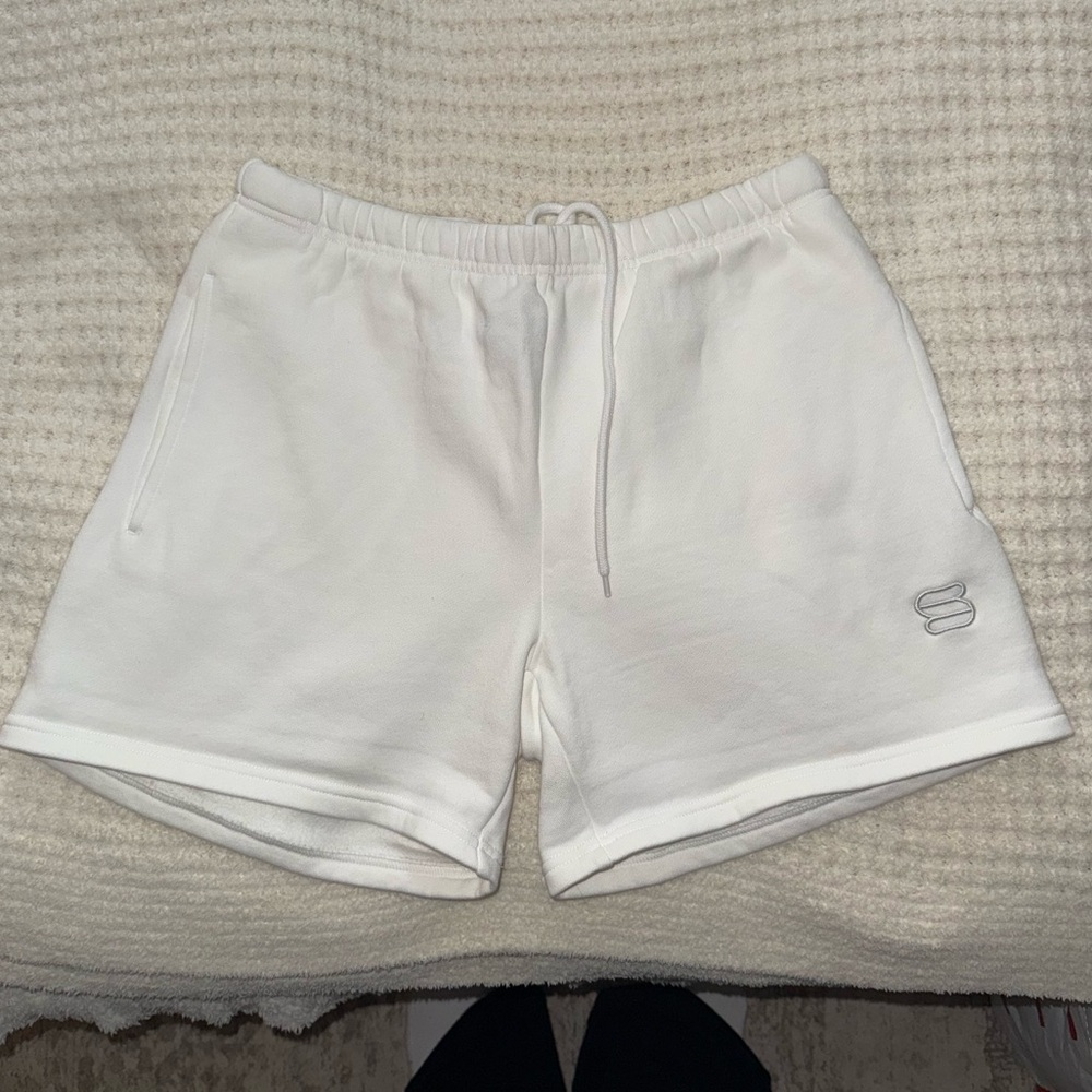 Aritzia White Women's Athletic Shorts
